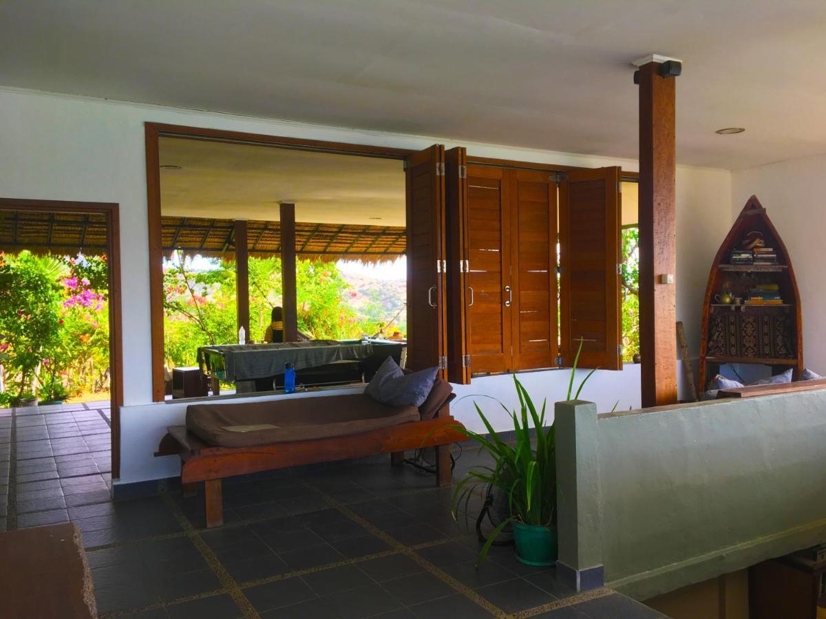 Merdeka House Maluk Екстер'єр фото
