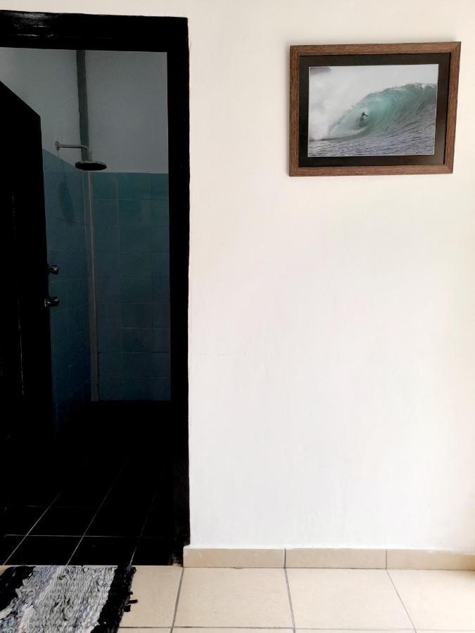 Merdeka House Maluk Екстер'єр фото